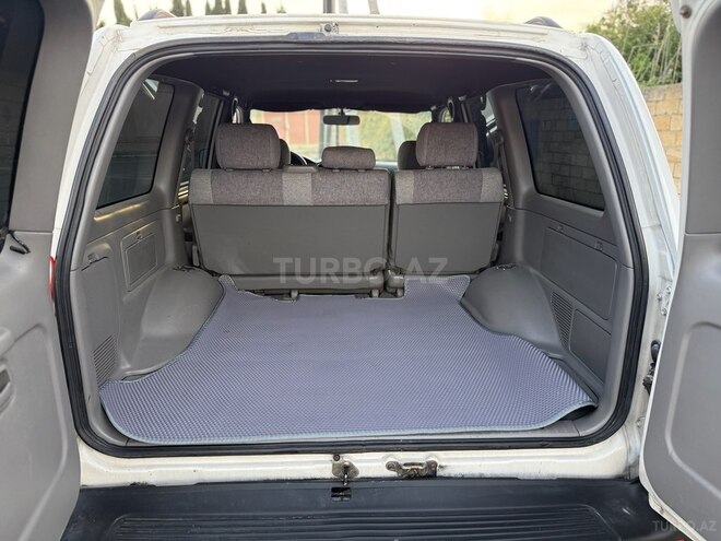 Toyota Land Cruiser-12