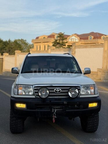 Toyota Land Cruiser-6