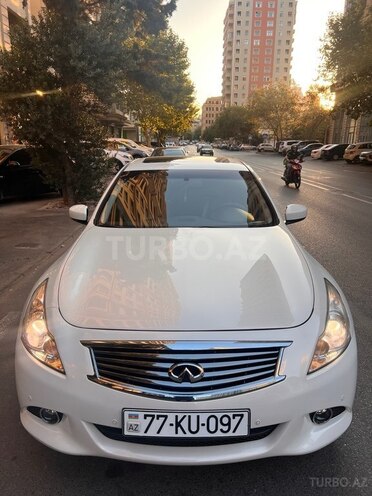 Infiniti G25-1