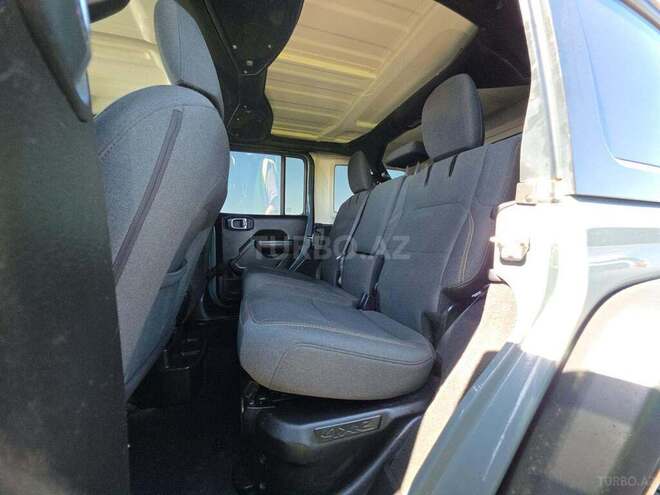 Jeep Wrangler-9