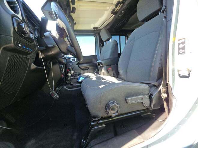 Jeep Wrangler-6