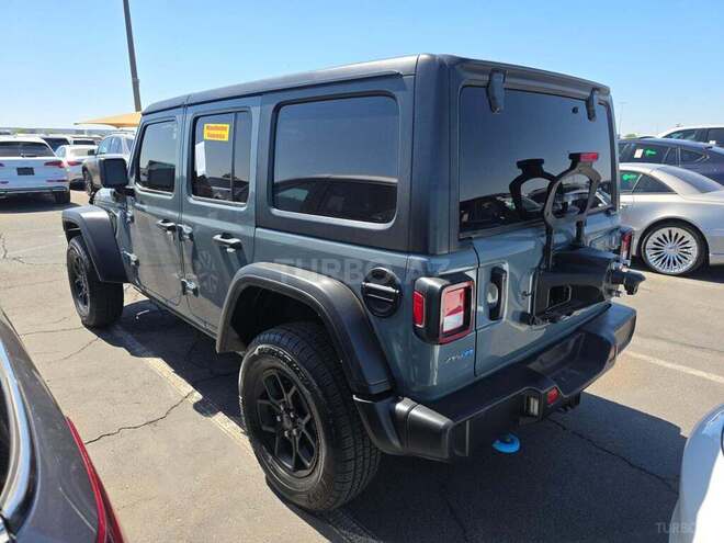 Jeep Wrangler-3