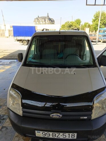 Ford Tourneo Connect-1