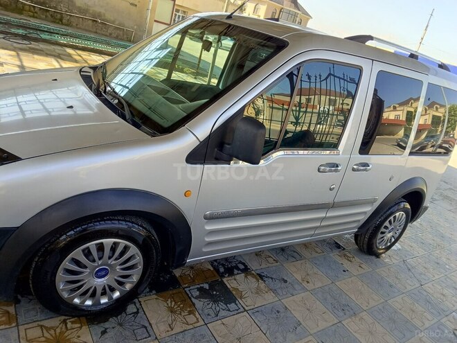 Ford Tourneo Connect-3
