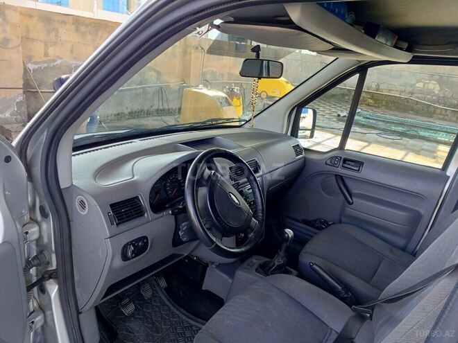 Ford Tourneo Connect-6