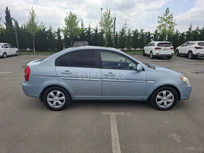 Hyundai Accent-3