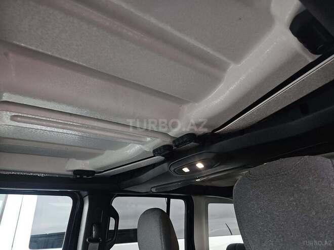 Jeep Wrangler-11