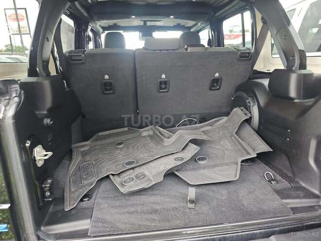 Jeep Wrangler-14