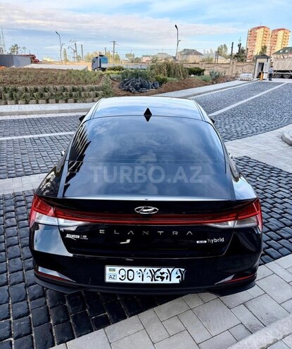 Hyundai Elantra-4