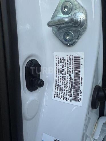 Honda Insight-12