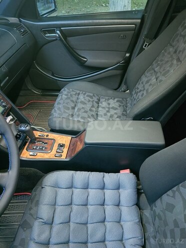 Mercedes C 240-11