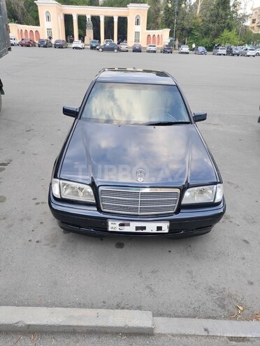 Mercedes C 240-1