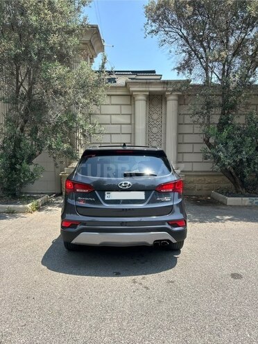 Hyundai Santa Fe-5