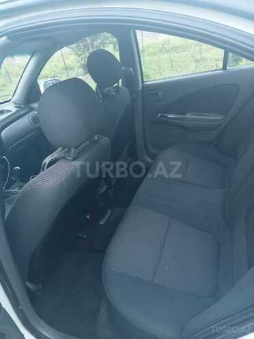 Nissan Sunny-4