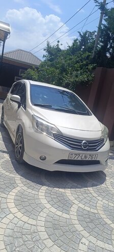 Nissan Note-5