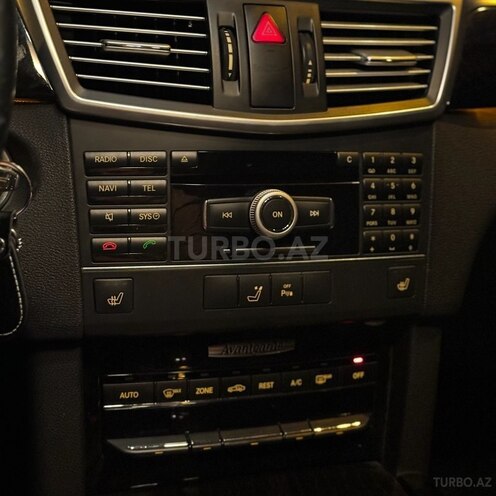 Mercedes E 350-7