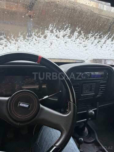 LADA (VAZ) Niva Bronto-8