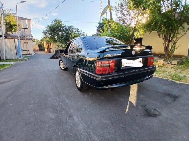 Opel Vectra-2