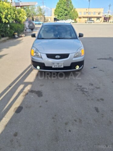 Kia Rio-1