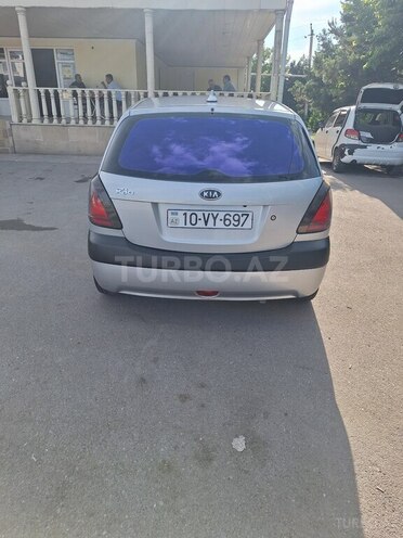 Kia Rio-2