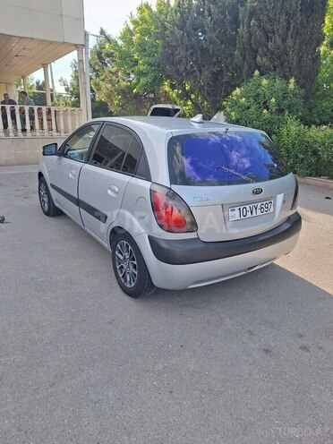 Kia Rio-4