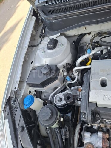 Kia Rio-13