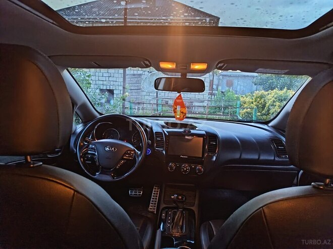 Kia Cerato-5