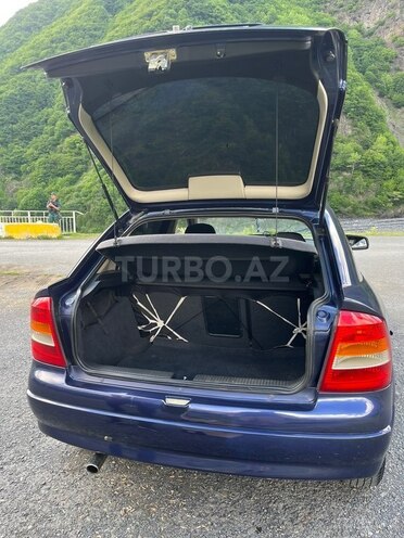 Opel Astra-10