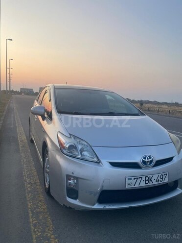 Toyota Prius-8