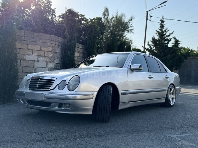 Mercedes E 240-10
