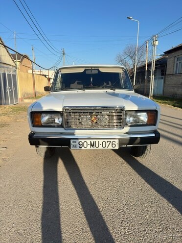 LADA (VAZ) 2107-1