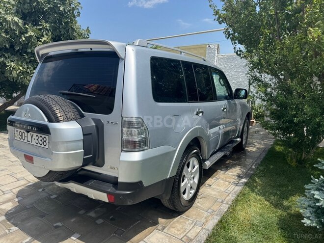 Mitsubishi Pajero-14