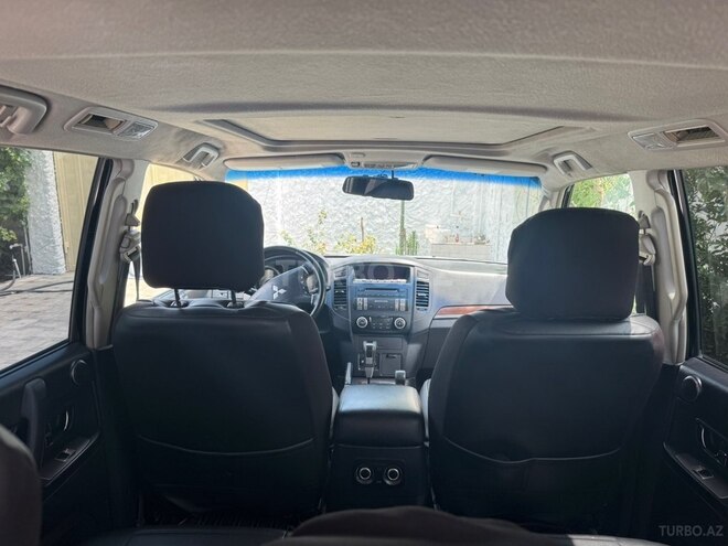 Mitsubishi Pajero-15