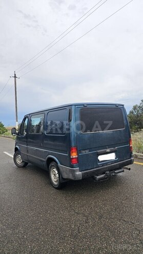 Ford Transit-5