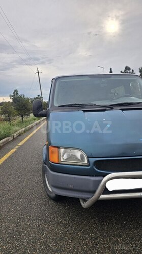 Ford Transit-3