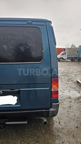 Ford Transit-9