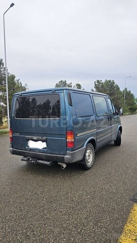 Ford Transit-6