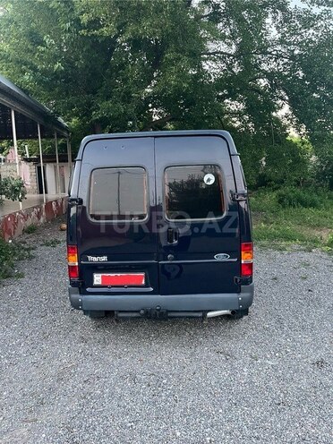 Ford Transit-2