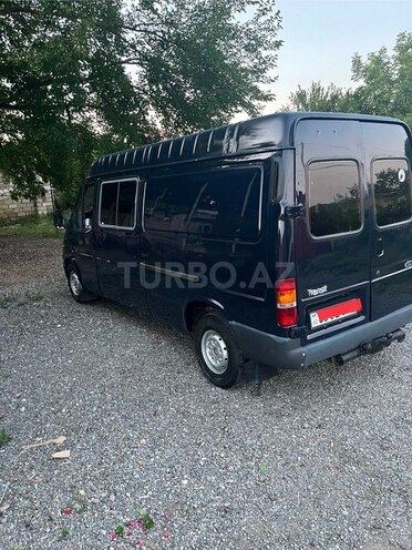 Ford Transit-9