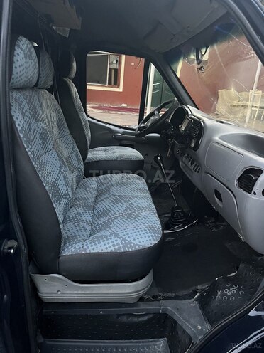 Ford Transit-4
