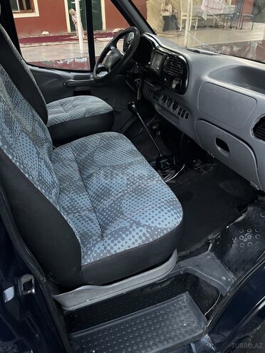 Ford Transit-3