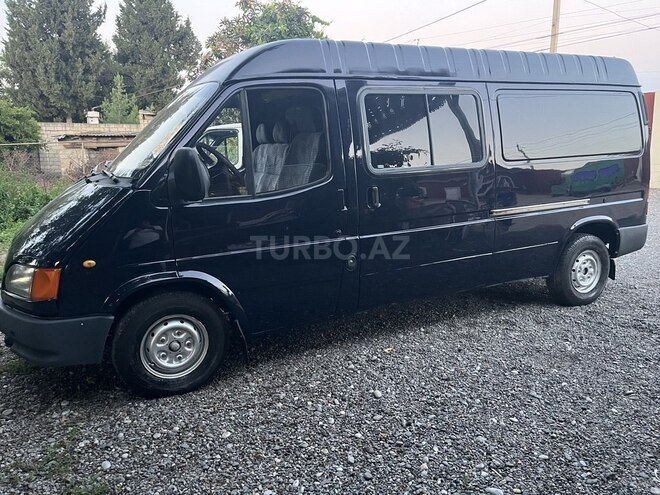 Ford Transit-5