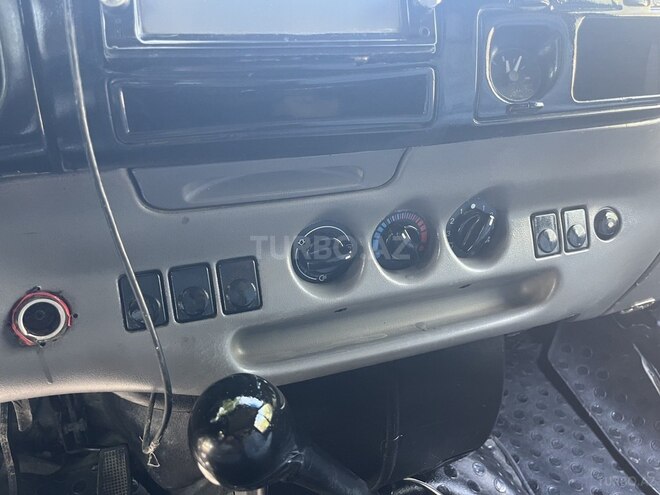 Ford Transit-11
