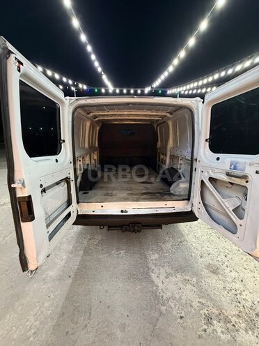Ford Transit-13