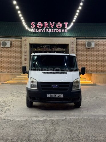 Ford Transit-4