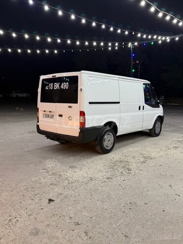 Ford Transit-12