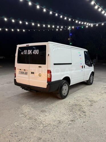 Ford Transit-7