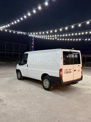Ford Transit-9
