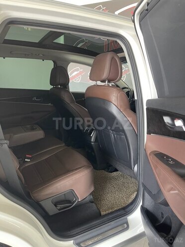 Kia Sorento-9