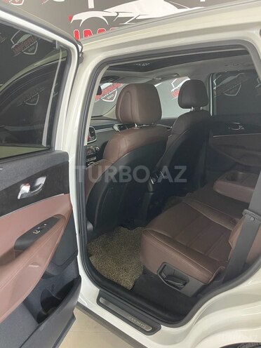 Kia Sorento-14